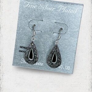 4507u. Onyx Silverplate Teardrop Earrings